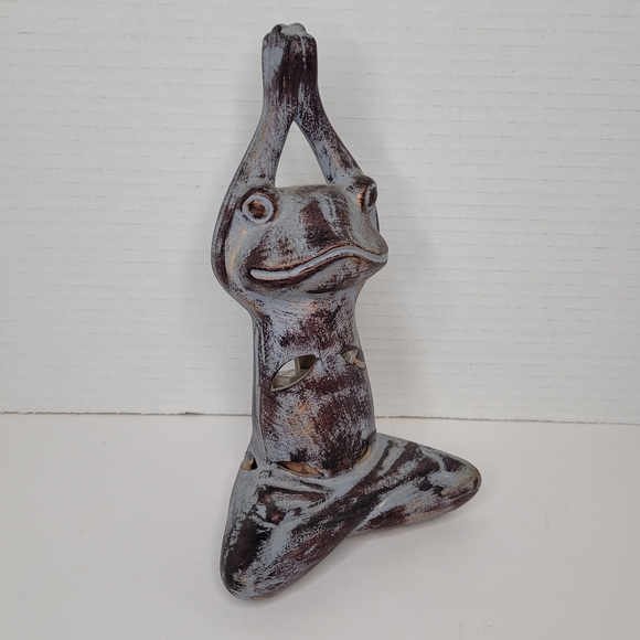 Yoga Frog Stretching Ceramic Statue Potpourri Scent Holder - Picture 2 of 9